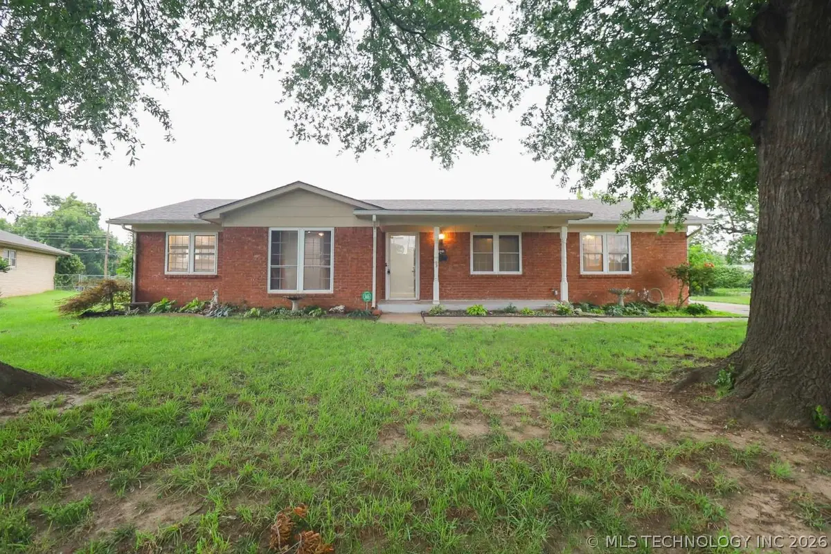 9527 E 34th Street, Tulsa, OK 74145 - #1