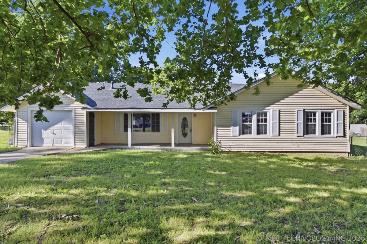 401 E Main Street, Beggs, OK 74421 - #1