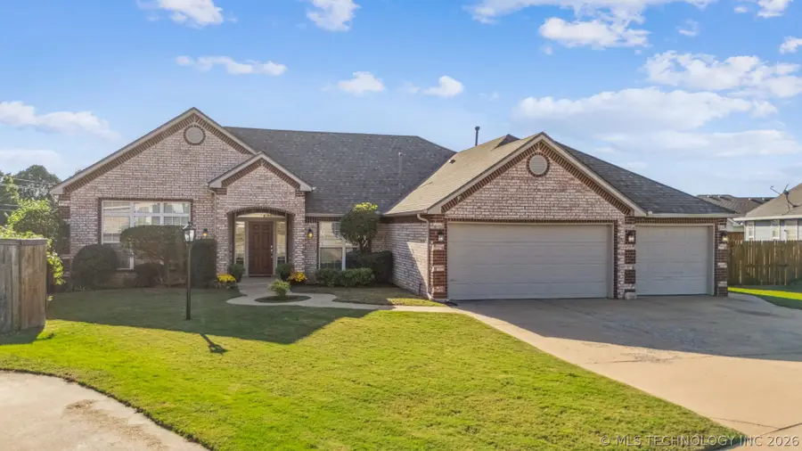 9608 N 100th East Avenue, Owasso, OK 74055 - #2