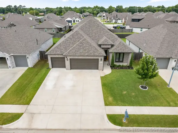 22703 E 102nd Place S, Broken Arrow, OK 74014