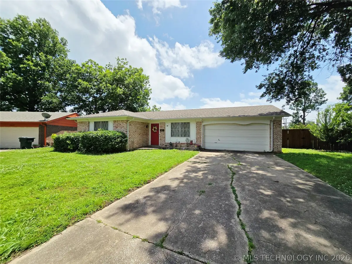 1121 W 14th Place, Claremore, OK 74017 - #1