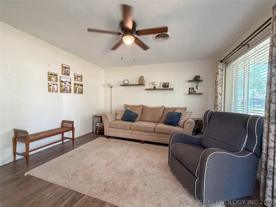106 Risner Street, Davis, OK 73030 - #3