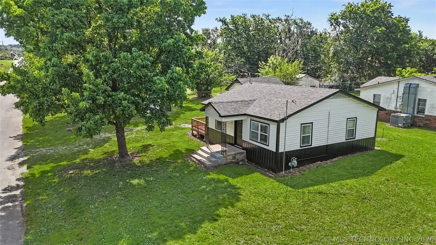 202 Radcliff Street, Locust Grove, OK 74352 - #2