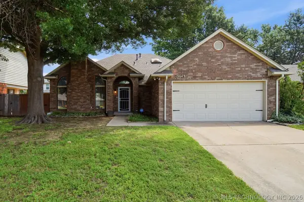 13643 S Oak Place, Glenpool, OK 74033