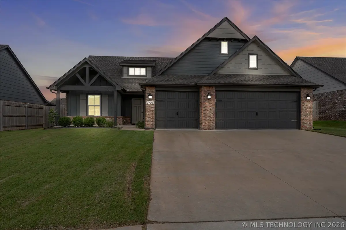 1423 E South Park Place, Broken Arrow, OK 74011 - #1