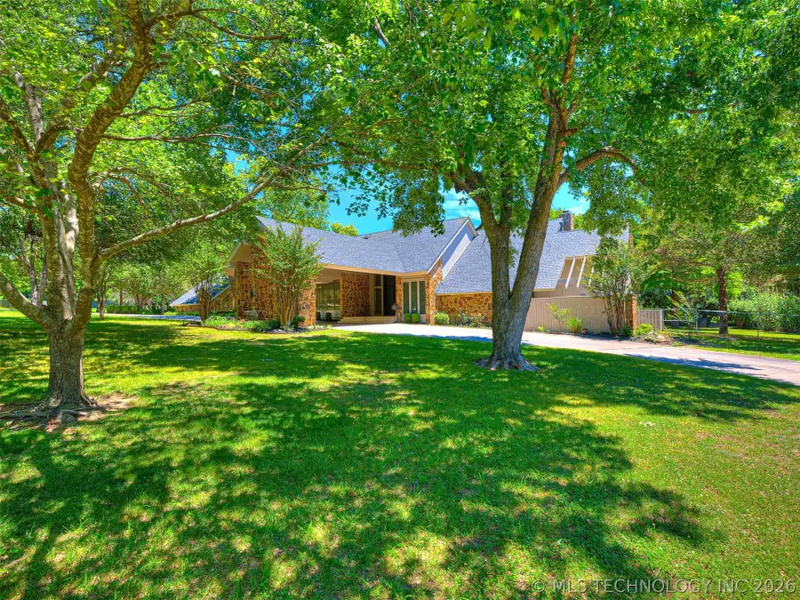 1530 S Broadway Avenue, Ada, OK 74820 - #3