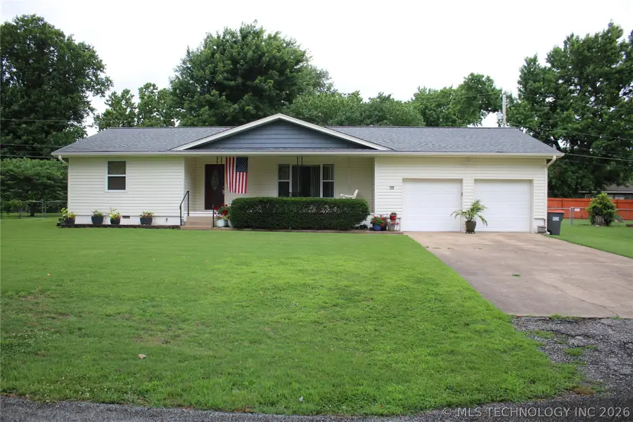 112 N Osage Street, Grove, OK 74344 - #2