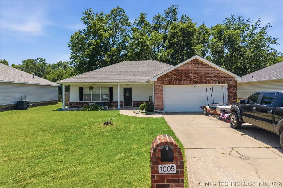1005 W 21st Street, Claremore, OK 74017 - #1