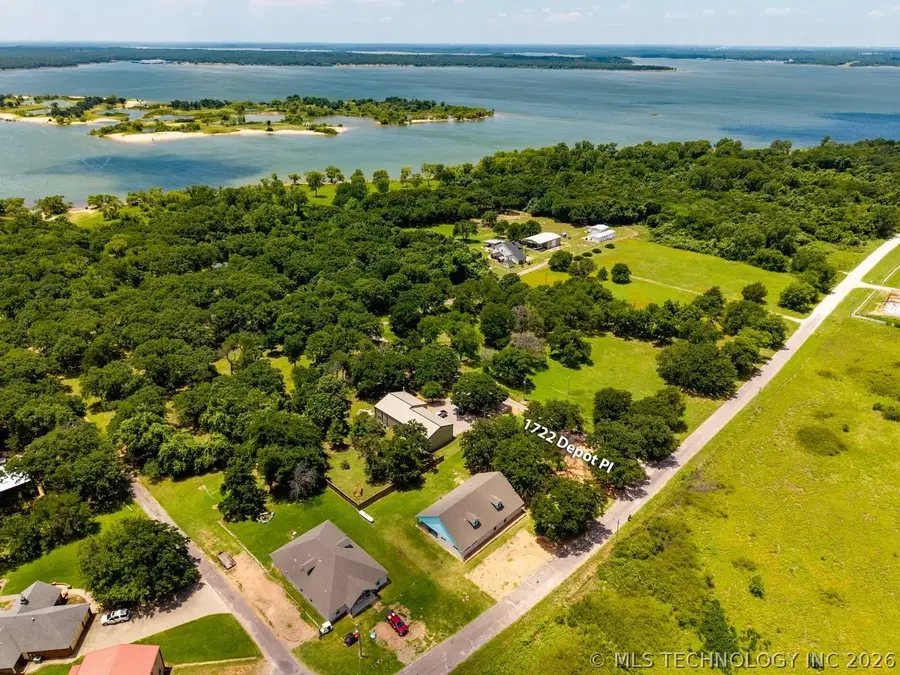 1722 Depot Place, Kingston, OK 73439 - #2