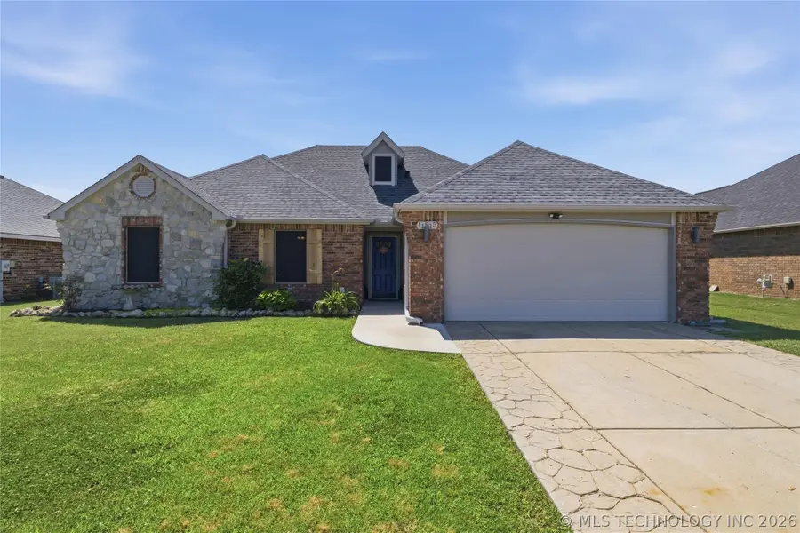 11915 N 108th East Avenue, Collinsville, OK 74021 - #2