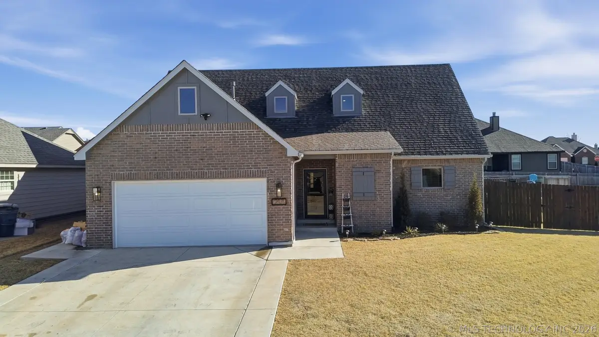 215 W 52nd Street, Sand Springs, OK 74063 - #1