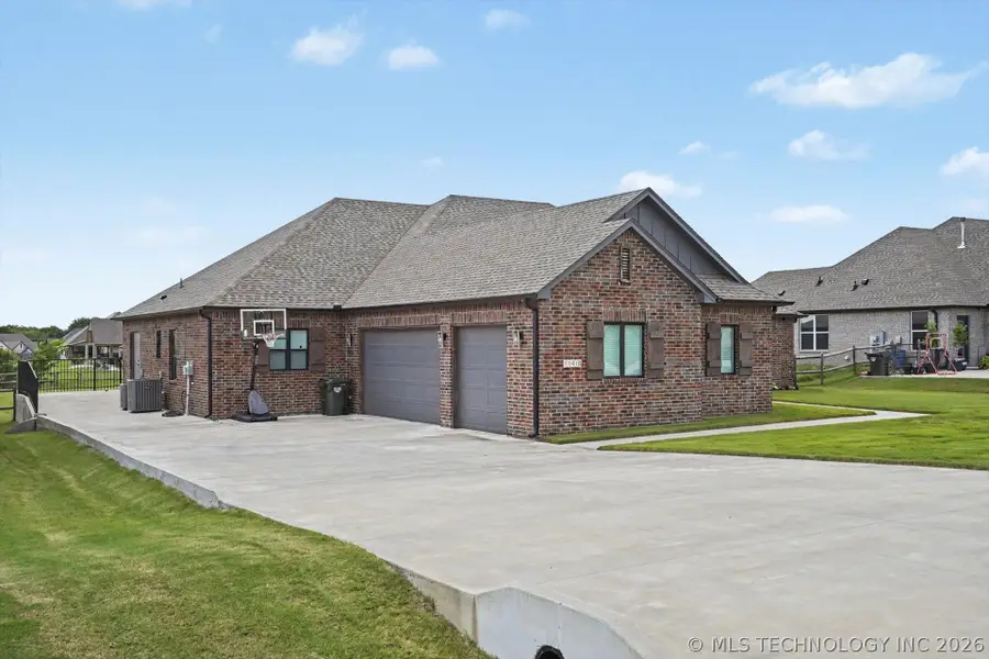 11410 S 212th East Avenue, Broken Arrow, OK 74014 - #2