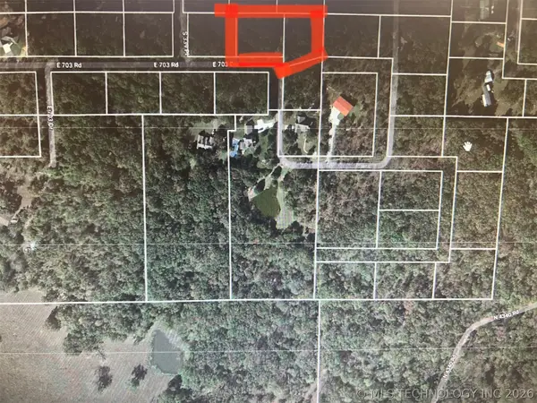 E 703 Drive, Wagoner, OK 74467