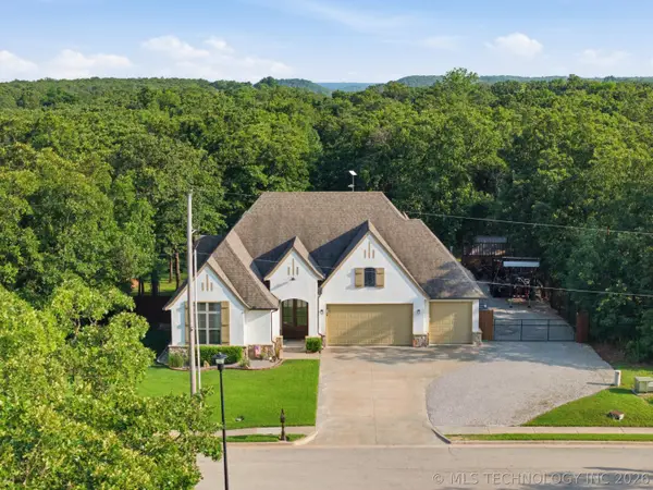 1241 Southcliff Drive, Bartlesville, OK 74003