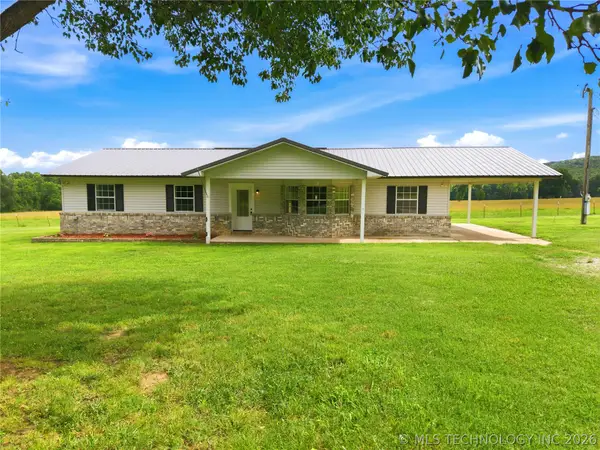 465602 E 850 Road, Stilwell, OK 74960