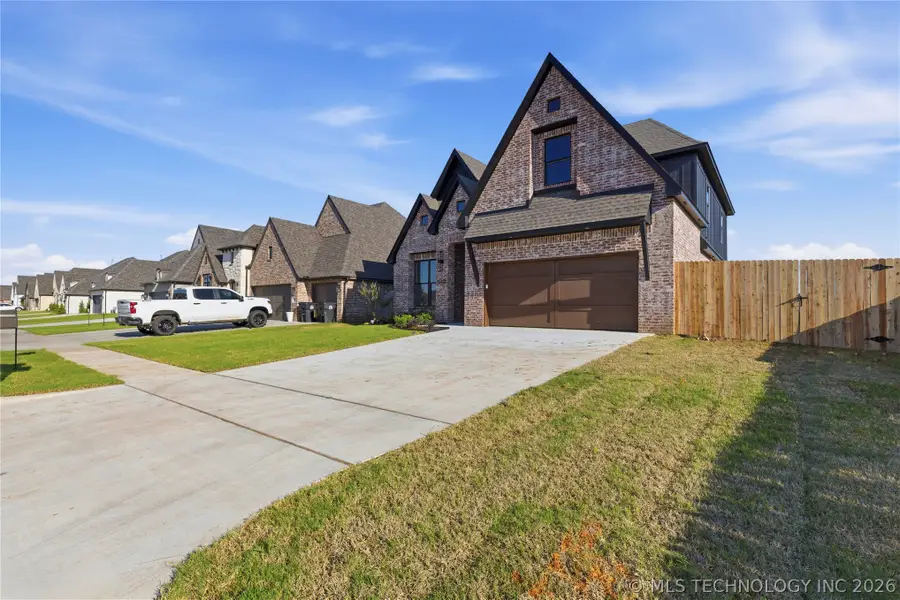 610 E 149th Street S, Glenpool, OK 74033 - #3