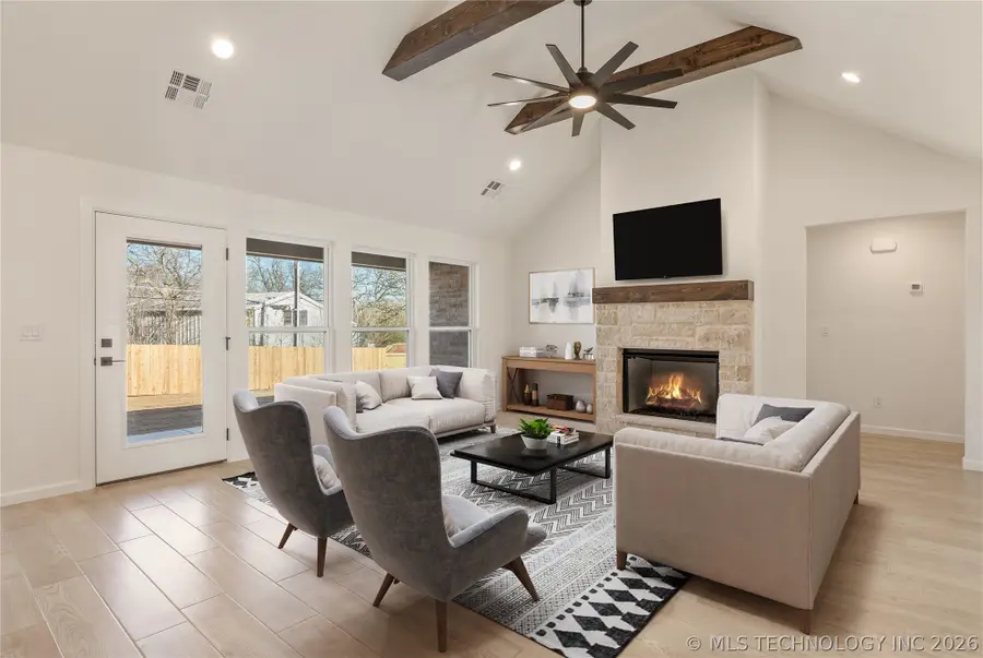 25 E 32nd Street, Sand Springs, OK 74063 - #3