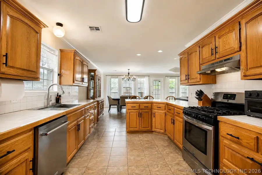 12411 E 80th Court, Owasso, OK 74055 - #3