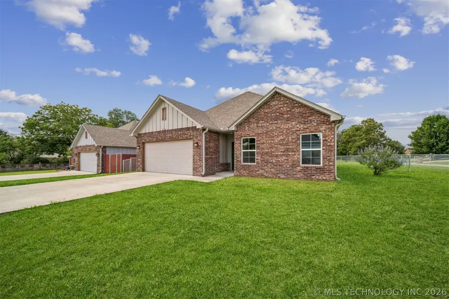 1211 E Perkins Avenue, Sapulpa, OK 74066 - #3