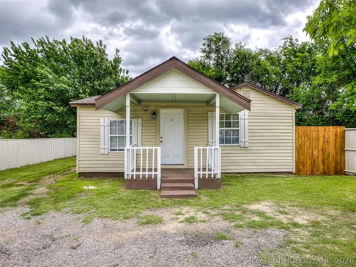 2621 N Rockford Avenue, Tulsa, OK 74106 - #1