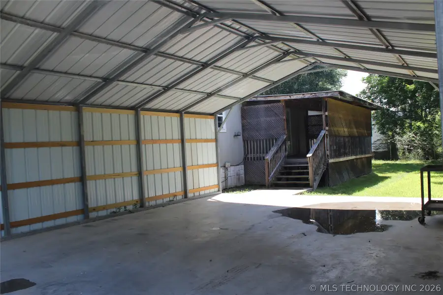 502 NW 5th Street, Wilburton, OK 74578 - #2