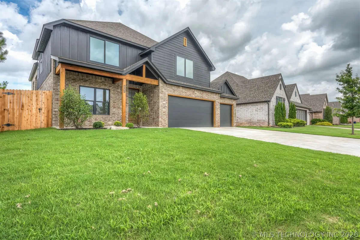 2402 E Northampton Street, Broken Arrow, OK 74014 - #1