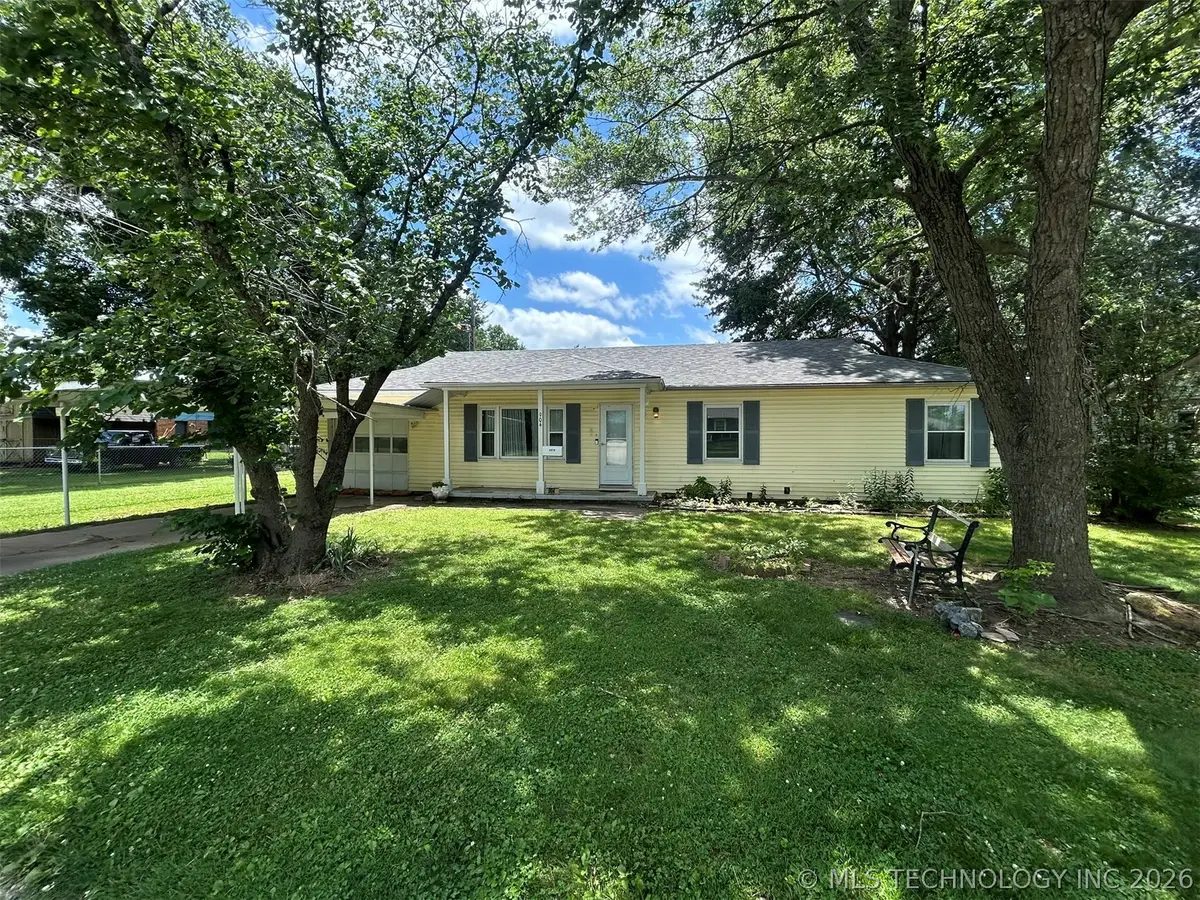 904 SE 2nd Street, Pryor, OK 74361 - #1