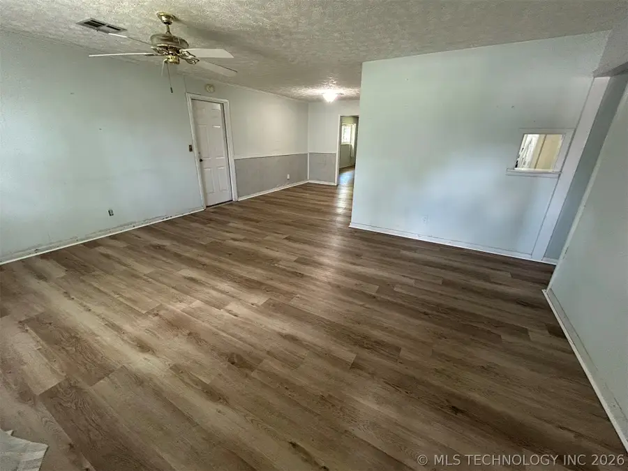 904 SE 2nd Street, Pryor, OK 74361 - #3