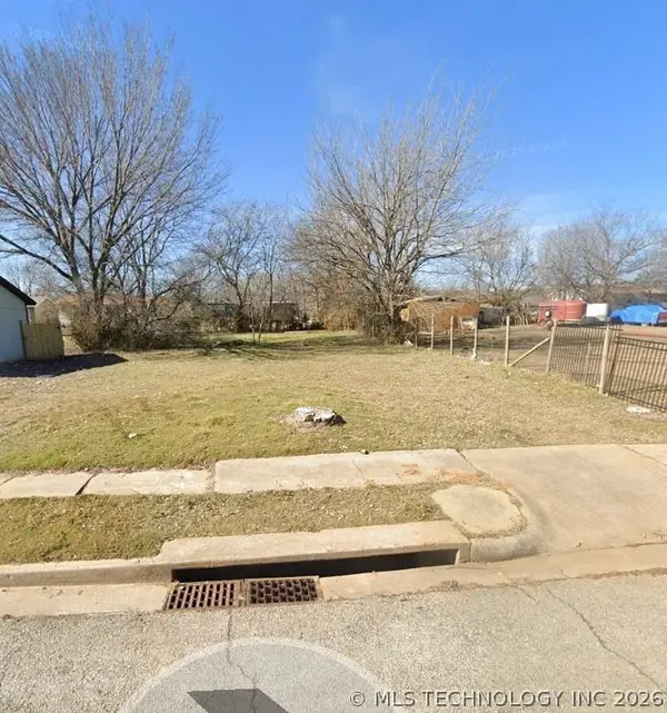 6370 N Cheyenne Avenue W, Tulsa, OK 74126