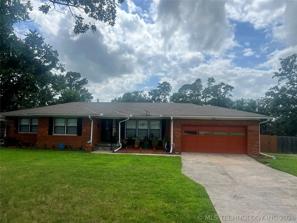 1221 Country Club, McAlester, OK 74501 - #1
