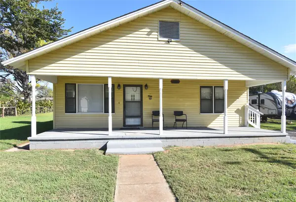 110 W 1st Street, Oilton, OK 74052