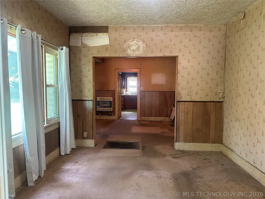 631 S Alabama Avenue, Okmulgee, OK 74447 - #2