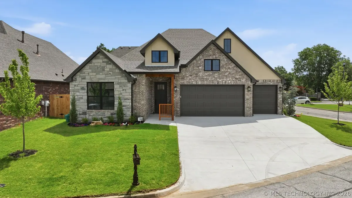812 W Urbana Street S, Broken Arrow, OK 74012 - #1