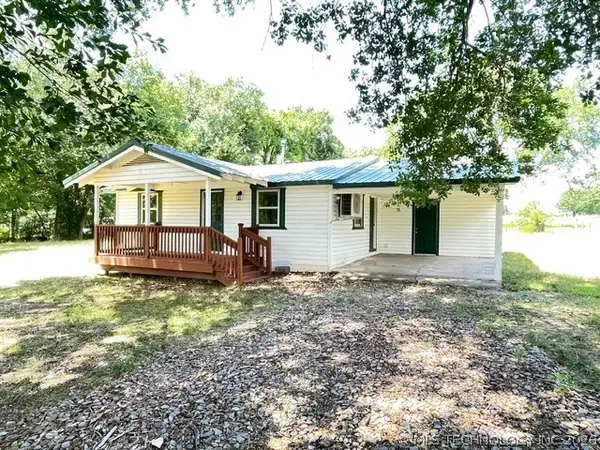 464025 Highway 141, Gans, OK 74936