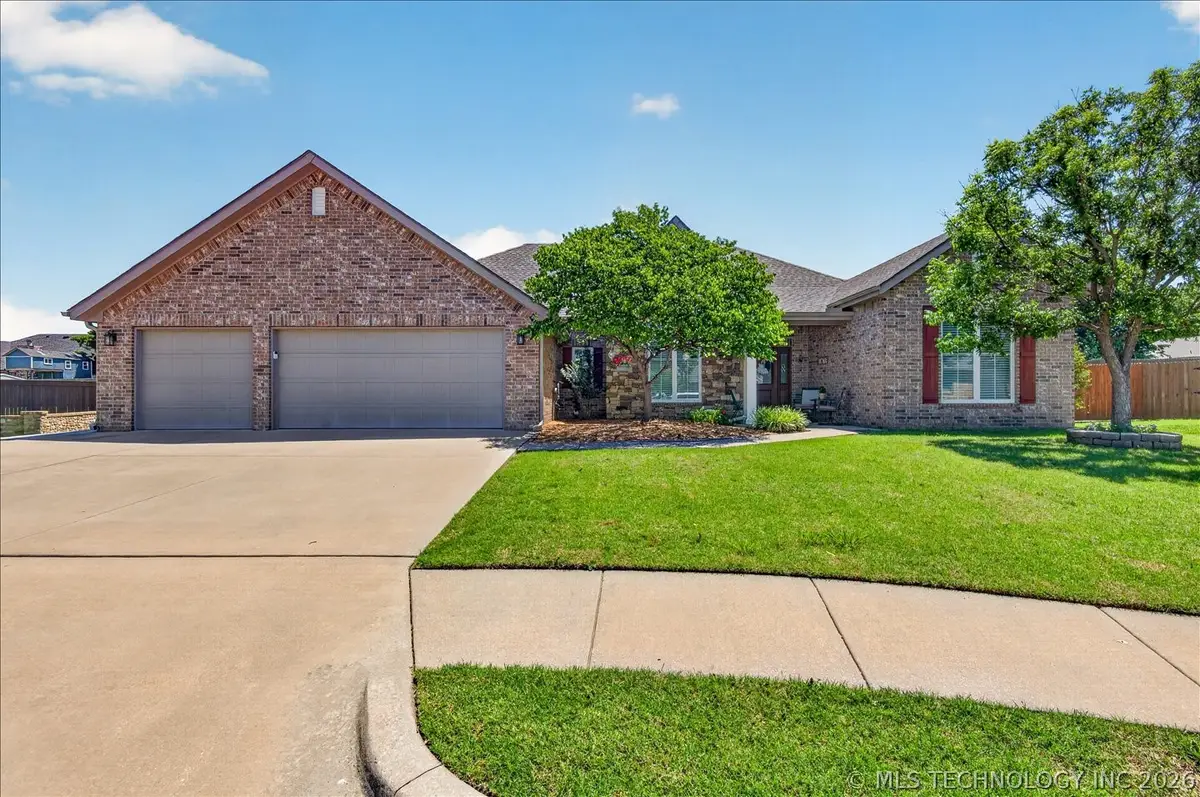 5592 Terri Court, Bartlesville, OK 74006 - #1