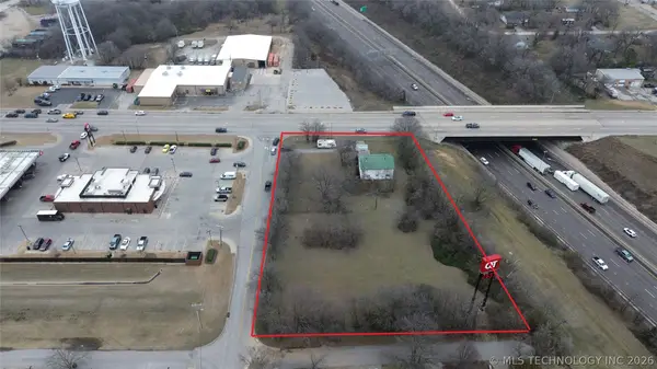 1124 N 9th Street, Sapulpa, OK 74066