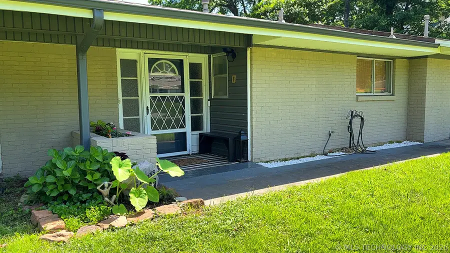 1014 SE 3rd Street, Wagoner, OK 74467 - #3