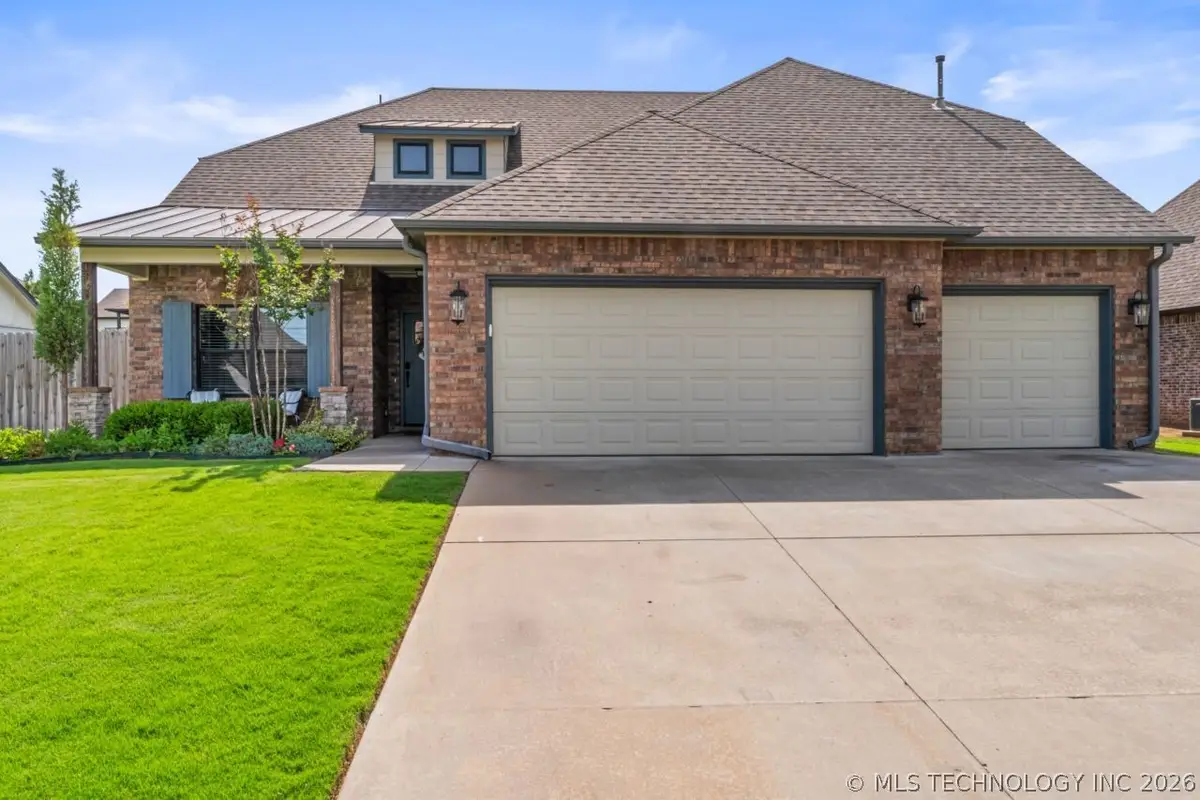 8705 S Quanah Avenue W, Tulsa, OK 74132 - #1