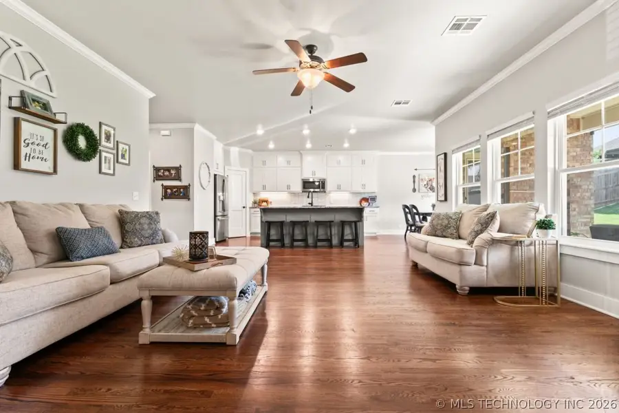 8705 S Quanah Avenue W, Tulsa, OK 74132 - #2