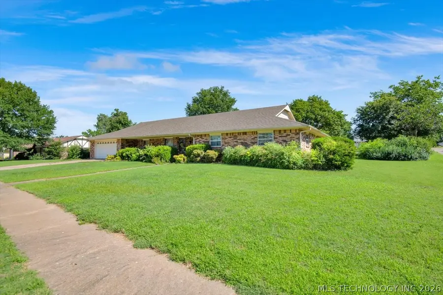 6322 Quail Ridge Road, Bartlesville, OK 74006 - #3