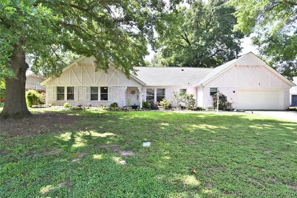 1209 Oakwood Drive, Broken Arrow, OK 74011