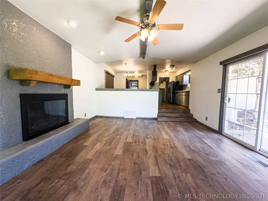 15921 E 131st Street S #2, Broken Arrow, OK 74011 - #2