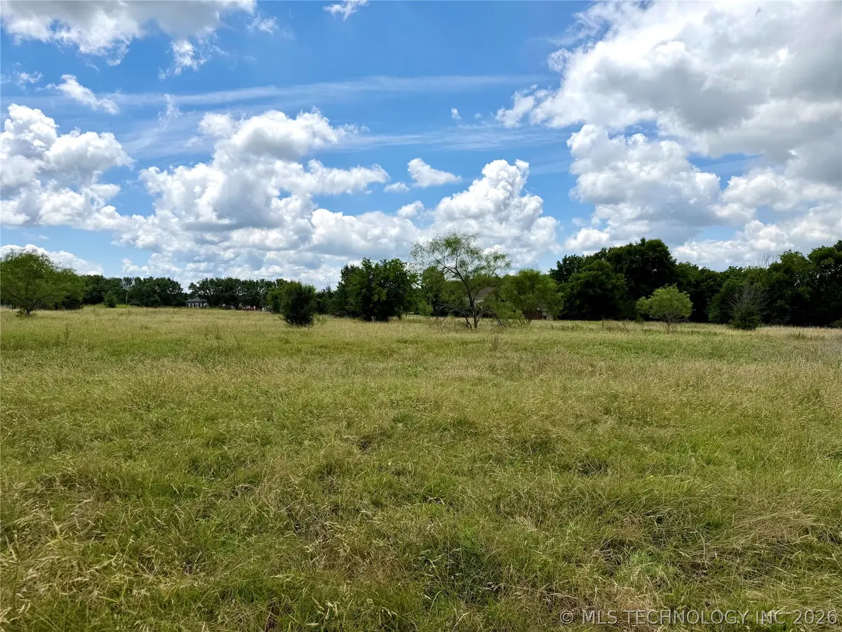 2 Pueblo Drive, Ardmore, OK 73401 - #1