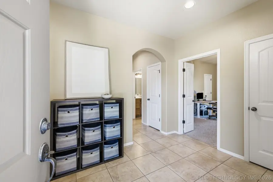1909 S Desert Palm Avenue, Broken Arrow, OK 74012 - #2