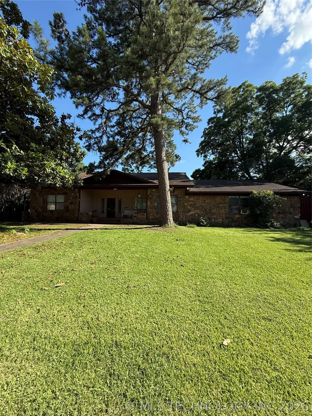 1201 W Elm, Durant, OK 74701 - #1