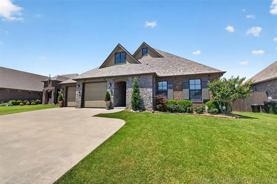 8108 N 77th Avenue, Owasso, OK 74055 - #3