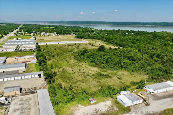 2 4213 Road, Eufaula, OK 74432