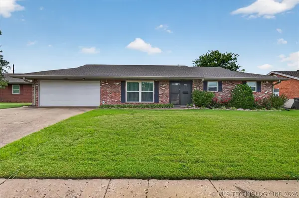 142 S Fenway Place, Bartlesville, OK 74006