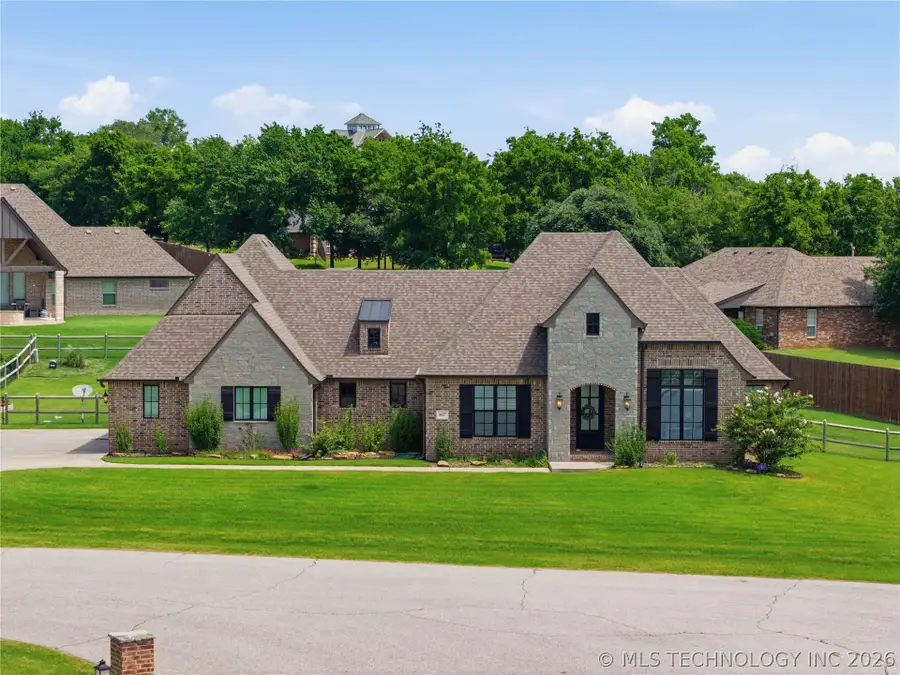 8627 E 104th Street N, Owasso, OK 74055 - #3