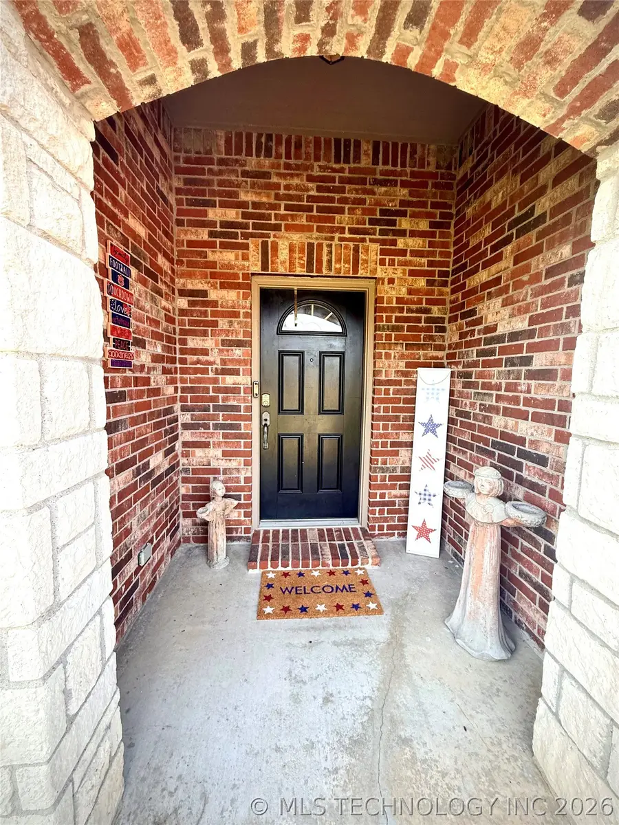 831 W 148th Street S, Glenpool, OK 74033 - #3